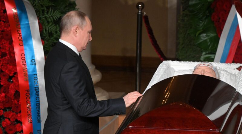 Путин приехал на прощание с Жириновским – ВИДЕО